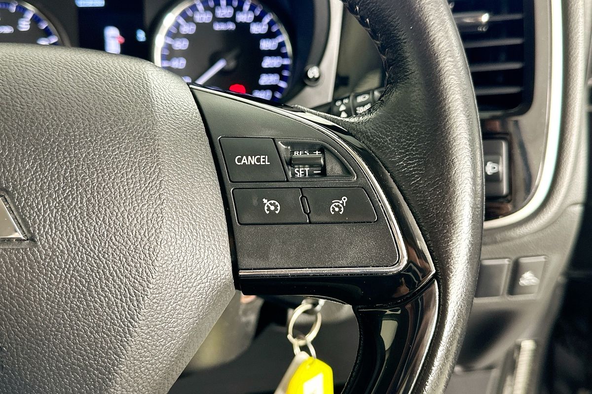 2020 Mitsubishi OUTLANDER ES 7 SEAT (AWD) ZL MY20