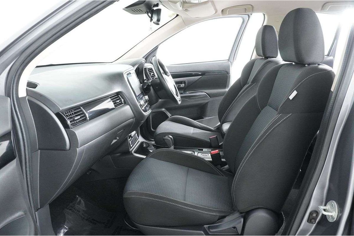 2020 Mitsubishi OUTLANDER ES 7 SEAT (AWD) ZL MY20