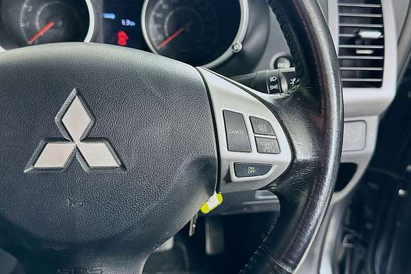 2011 Mitsubishi OUTLANDER LS (FWD) ZH MY11