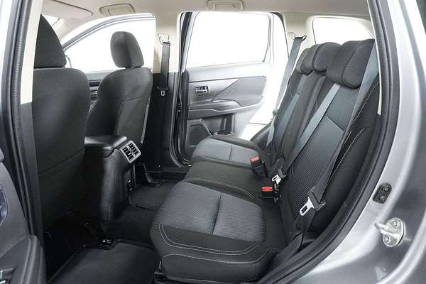 2021 Mitsubishi OUTLANDER ES 7 SEAT (AWD) ZL MY21