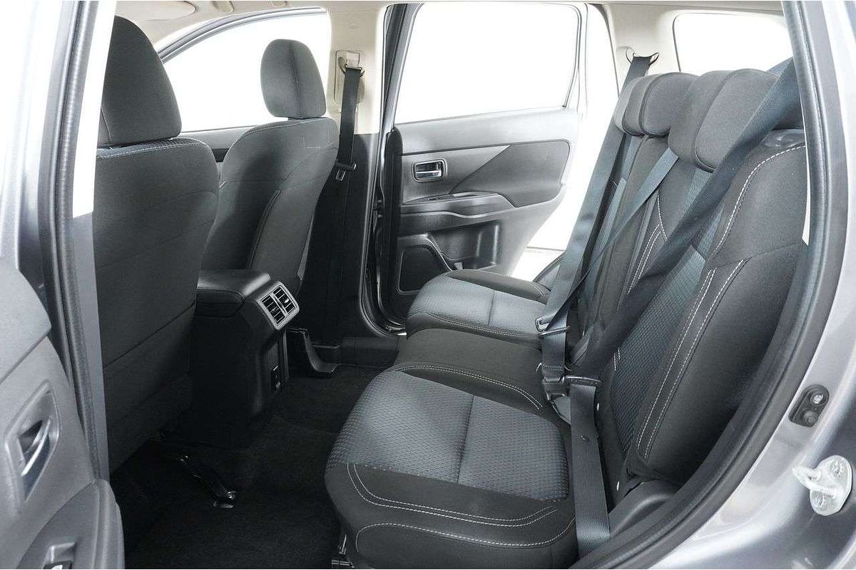 2020 Mitsubishi OUTLANDER ES 7 SEAT (AWD) ZL MY20