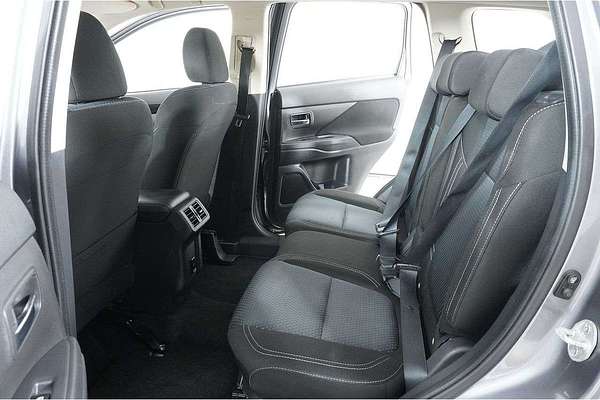 2020 Mitsubishi OUTLANDER ES 7 SEAT (AWD) ZL MY20
