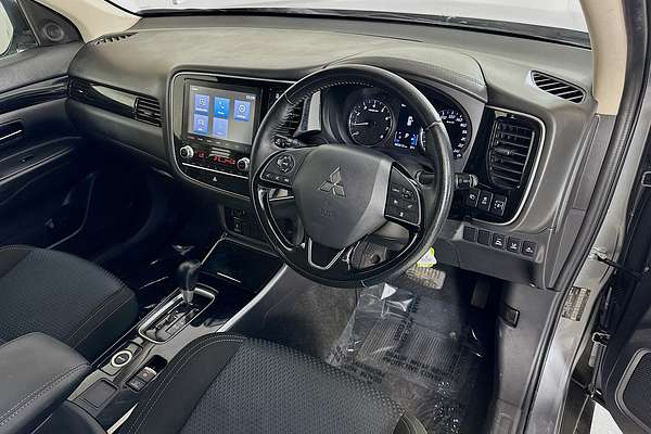2021 Mitsubishi OUTLANDER ES ZL