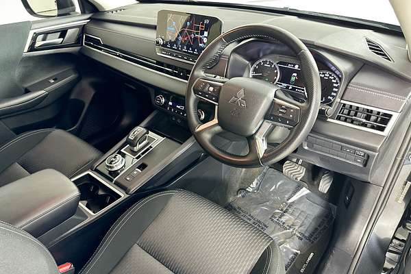 2024 Mitsubishi OUTLANDER LS 7 SEAT (2WD) ZM MY24