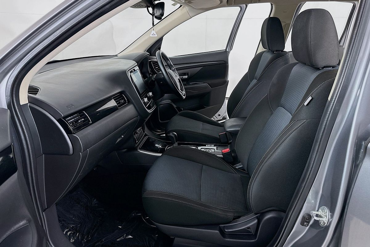 2021 Mitsubishi OUTLANDER ES ZL