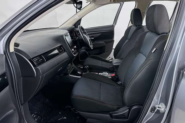 2021 Mitsubishi OUTLANDER ES ZL