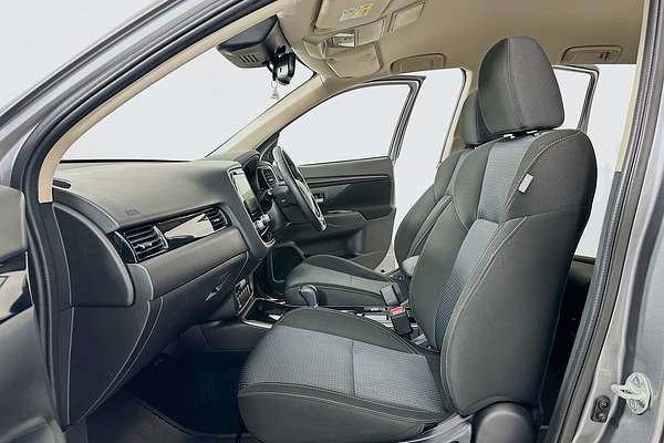 2021 Mitsubishi OUTLANDER ES 7 SEAT (2WD) ZL MY21