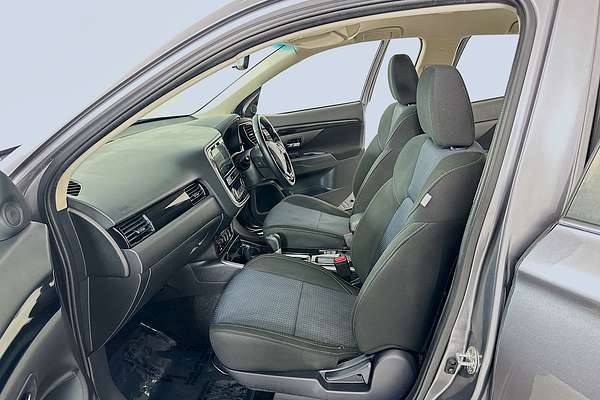 2019 Mitsubishi OUTLANDER ES 7 SEAT (2WD) ZL MY19