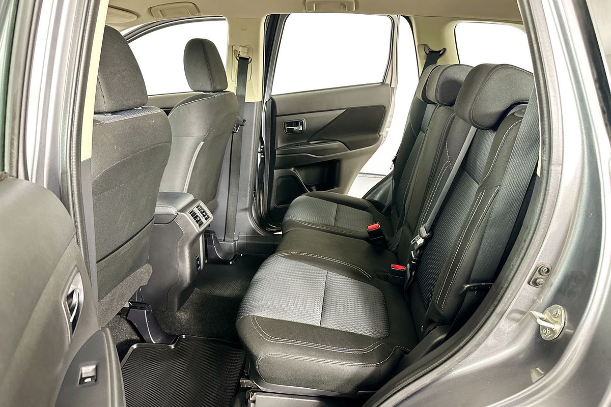 2020 Mitsubishi OUTLANDER ES 7 SEAT (AWD) ZL MY20