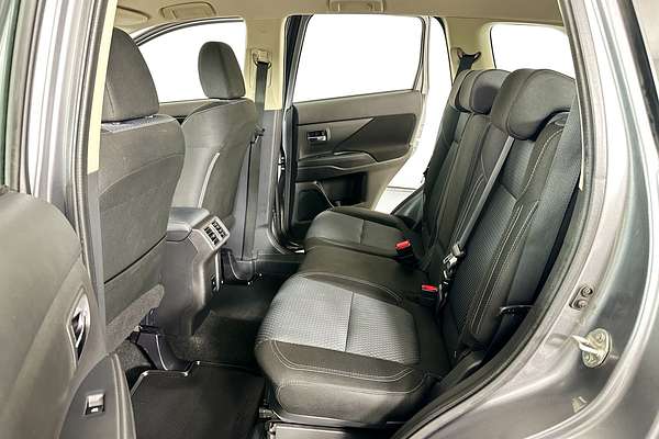 2020 Mitsubishi OUTLANDER ES 7 SEAT (AWD) ZL MY20