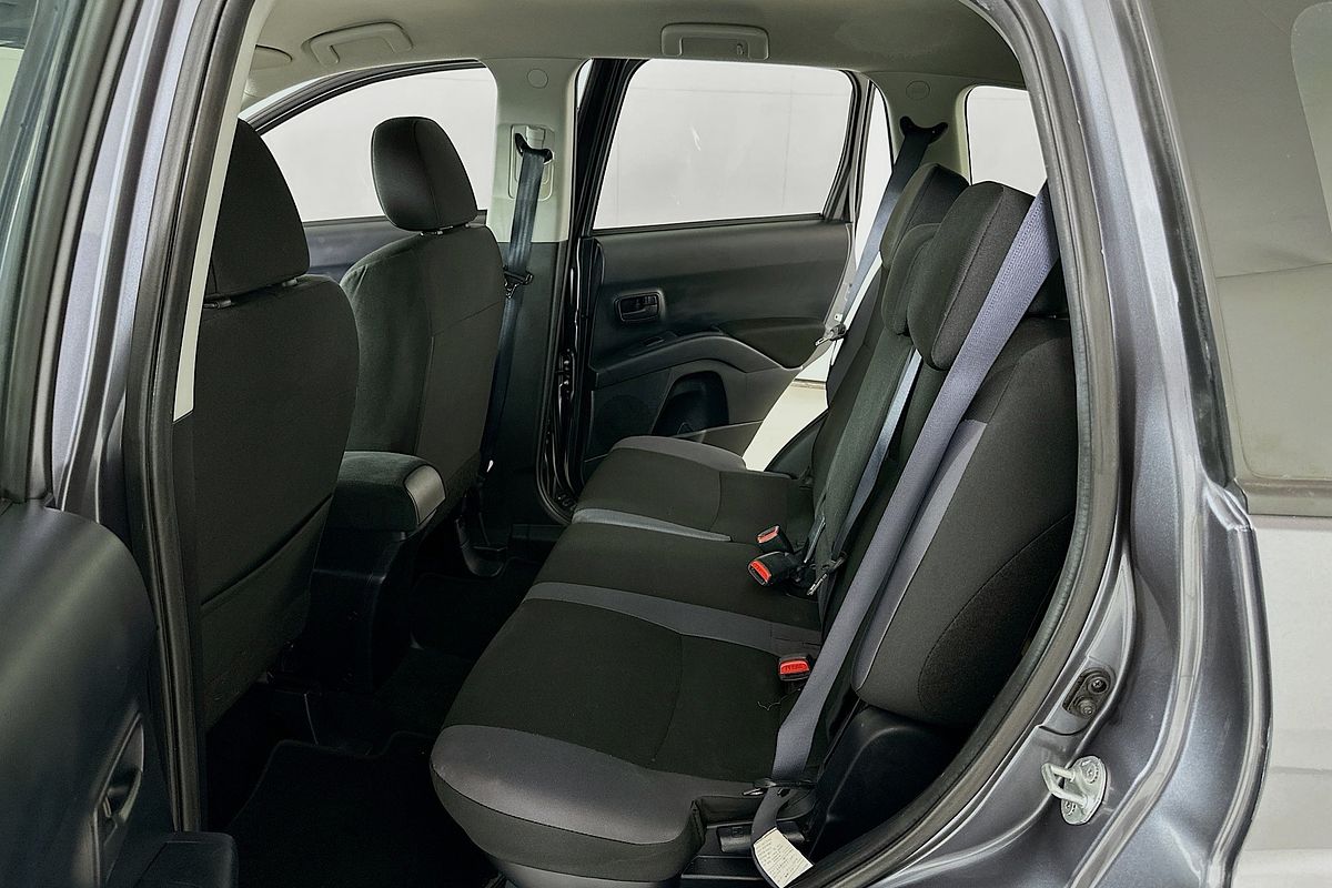 2011 Mitsubishi OUTLANDER LS (FWD) ZH MY11