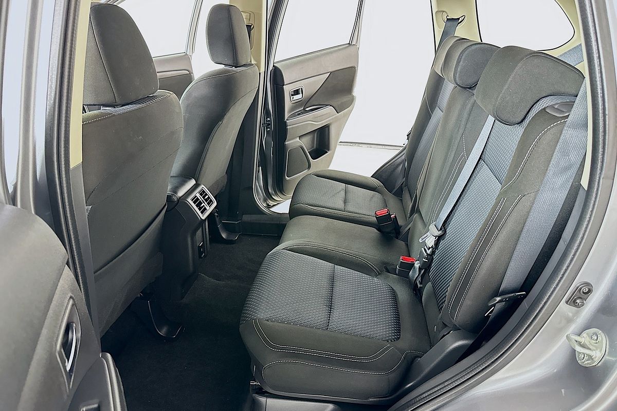 2021 Mitsubishi OUTLANDER ES 7 SEAT (AWD) ZL MY21