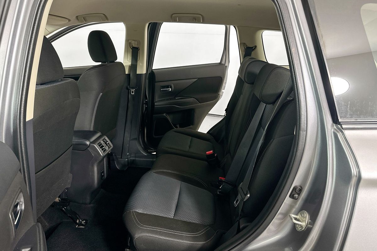 2021 Mitsubishi OUTLANDER ES 7 SEAT (AWD) ZL MY21