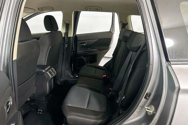2021 Mitsubishi OUTLANDER ES 7 SEAT (AWD) ZL MY21