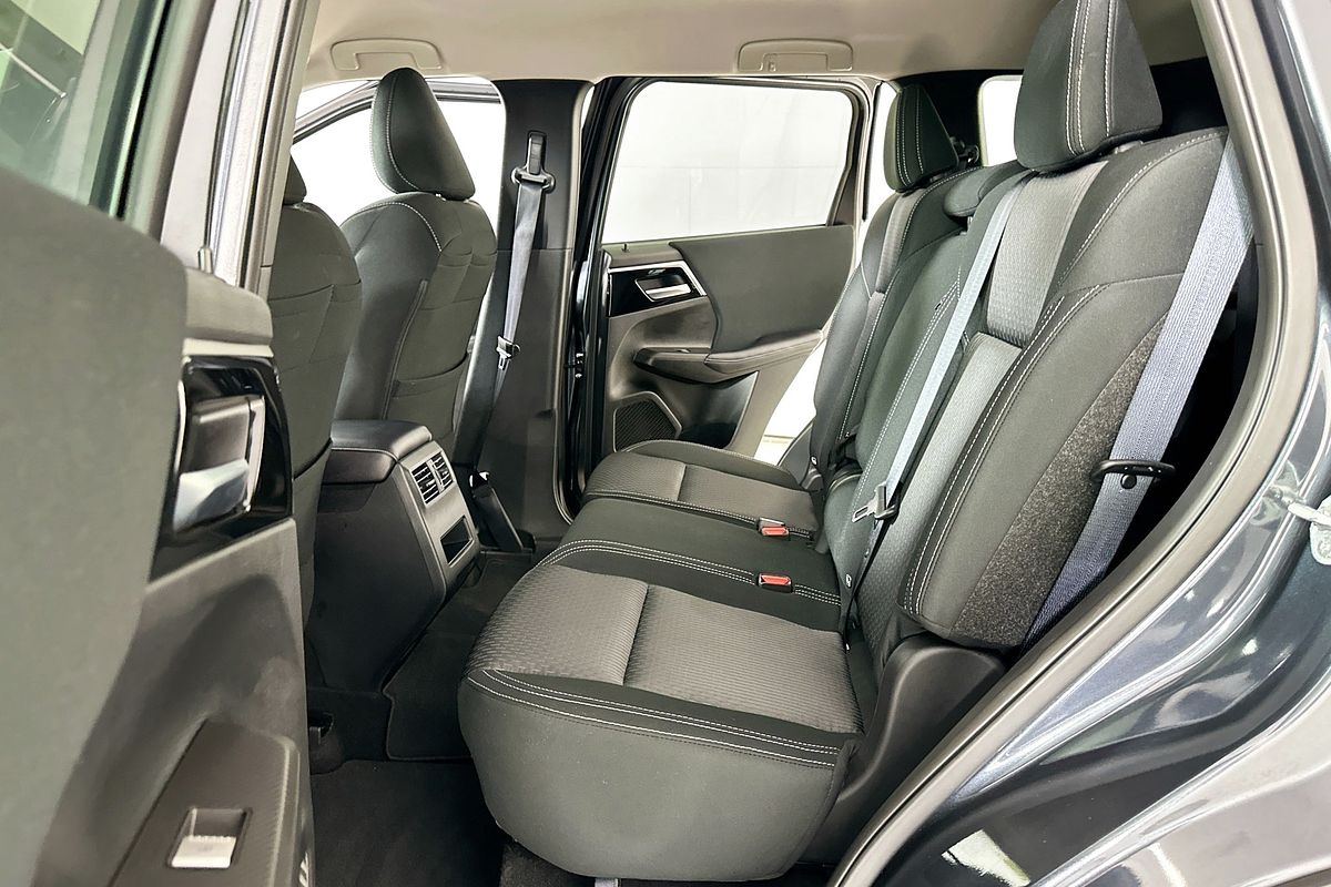 2024 Mitsubishi OUTLANDER LS 7 SEAT (2WD) ZM MY24