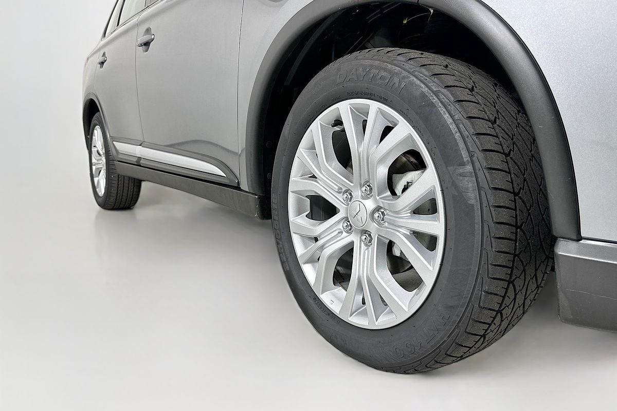 2021 Mitsubishi OUTLANDER ES ZL