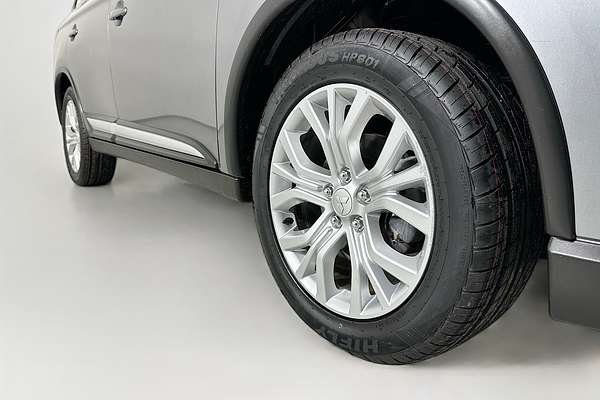 2021 Mitsubishi OUTLANDER ES 7 SEAT (AWD) ZL MY21