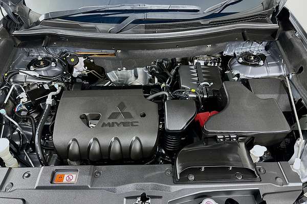 2019 Mitsubishi OUTLANDER ES 7 SEAT (2WD) ZL MY19