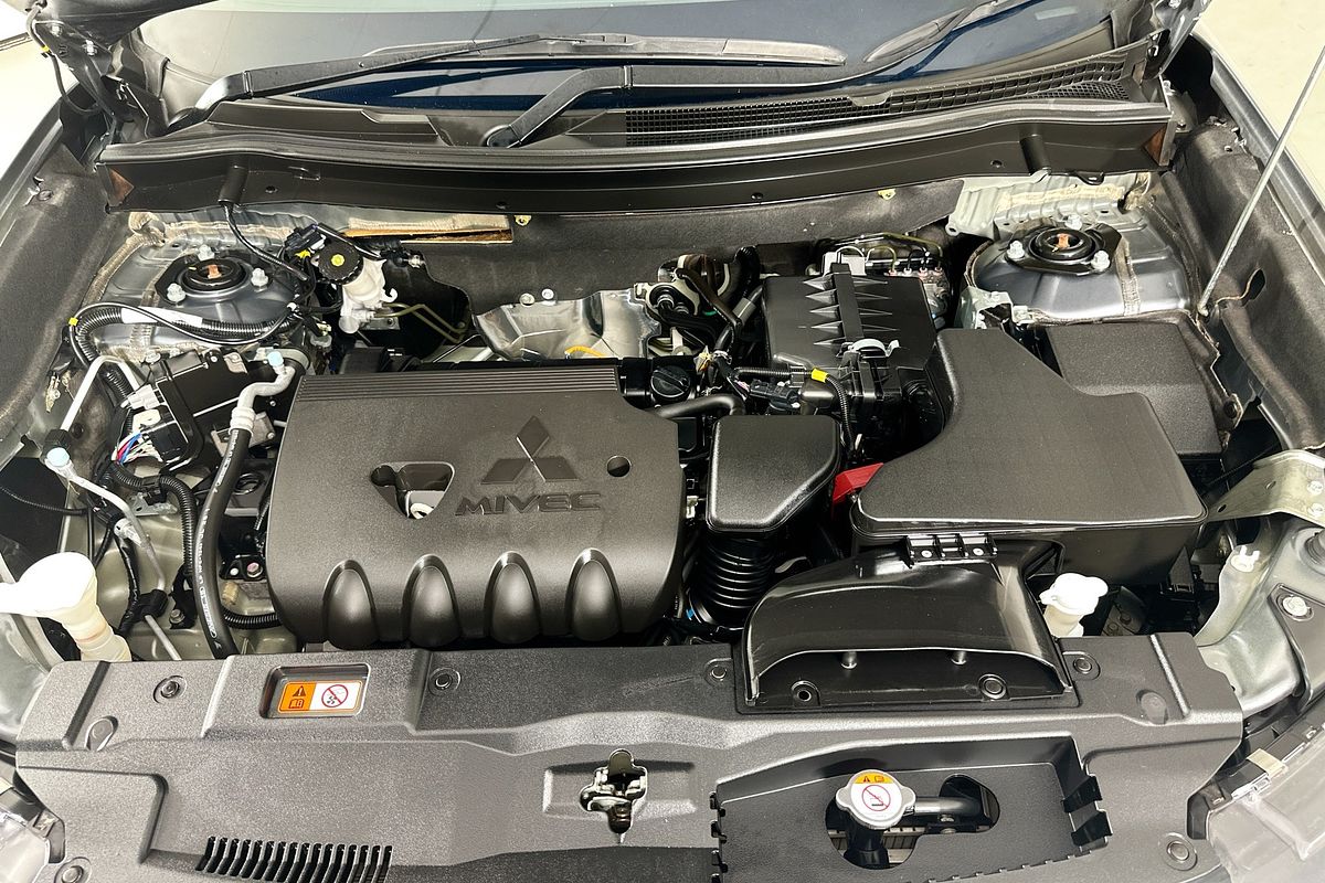 2021 Mitsubishi OUTLANDER ES 7 SEAT (AWD) ZL MY21