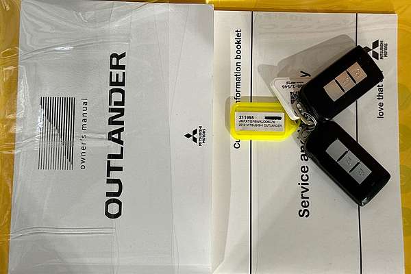 2019 Mitsubishi OUTLANDER LS 7 SEAT (AWD) ZL MY19