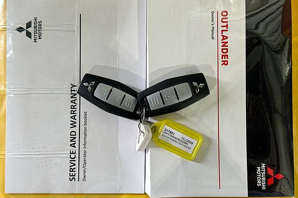 2024 Mitsubishi OUTLANDER LS 7 SEAT (2WD) ZM MY24