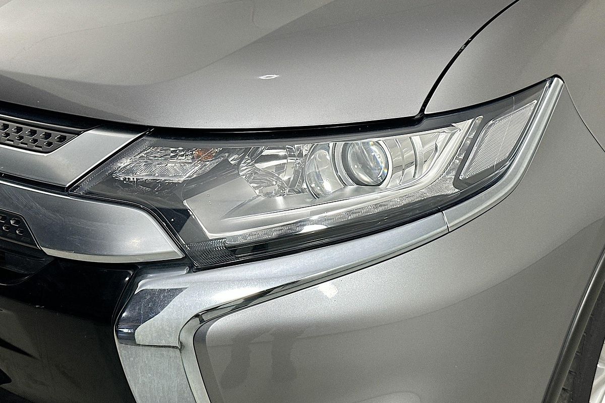 2021 Mitsubishi OUTLANDER ES ZL