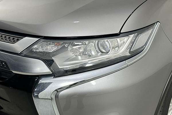 2021 Mitsubishi OUTLANDER ES ZL