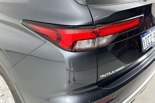 2024 Mitsubishi Outlander LS ZM