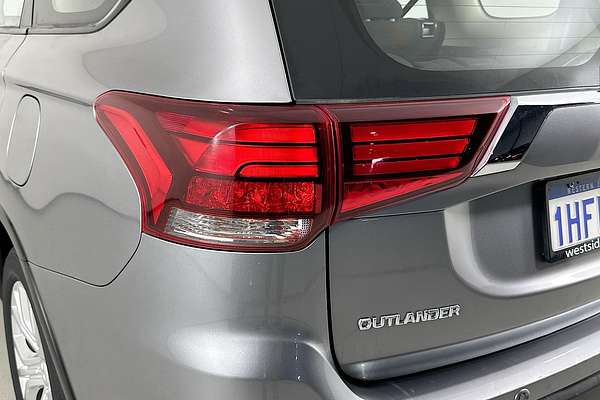 2021 Mitsubishi OUTLANDER ES ZL