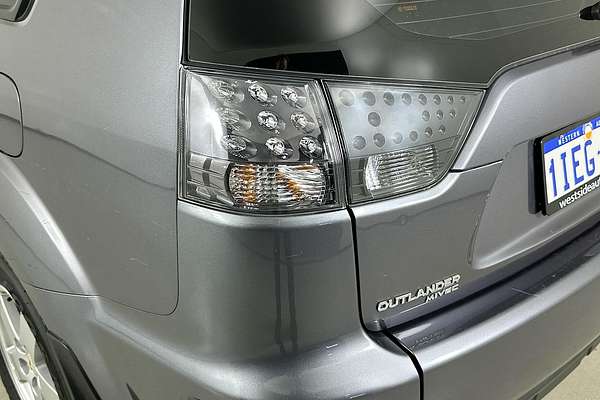 2011 Mitsubishi OUTLANDER LS (FWD) ZH MY11