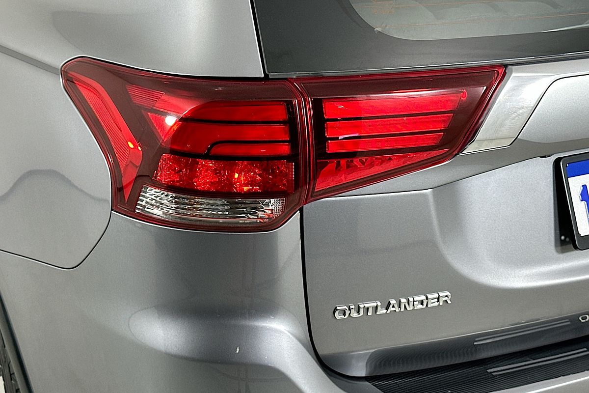 2018 Mitsubishi OUTLANDER ES 7 SEAT (AWD) ZL MY19