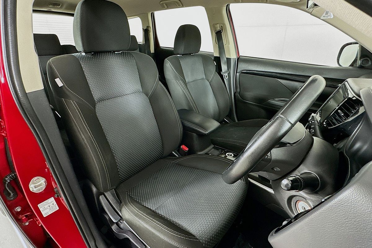 2020 Mitsubishi OUTLANDER ES ZL