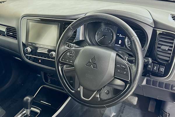 2020 Mitsubishi OUTLANDER ES ZL