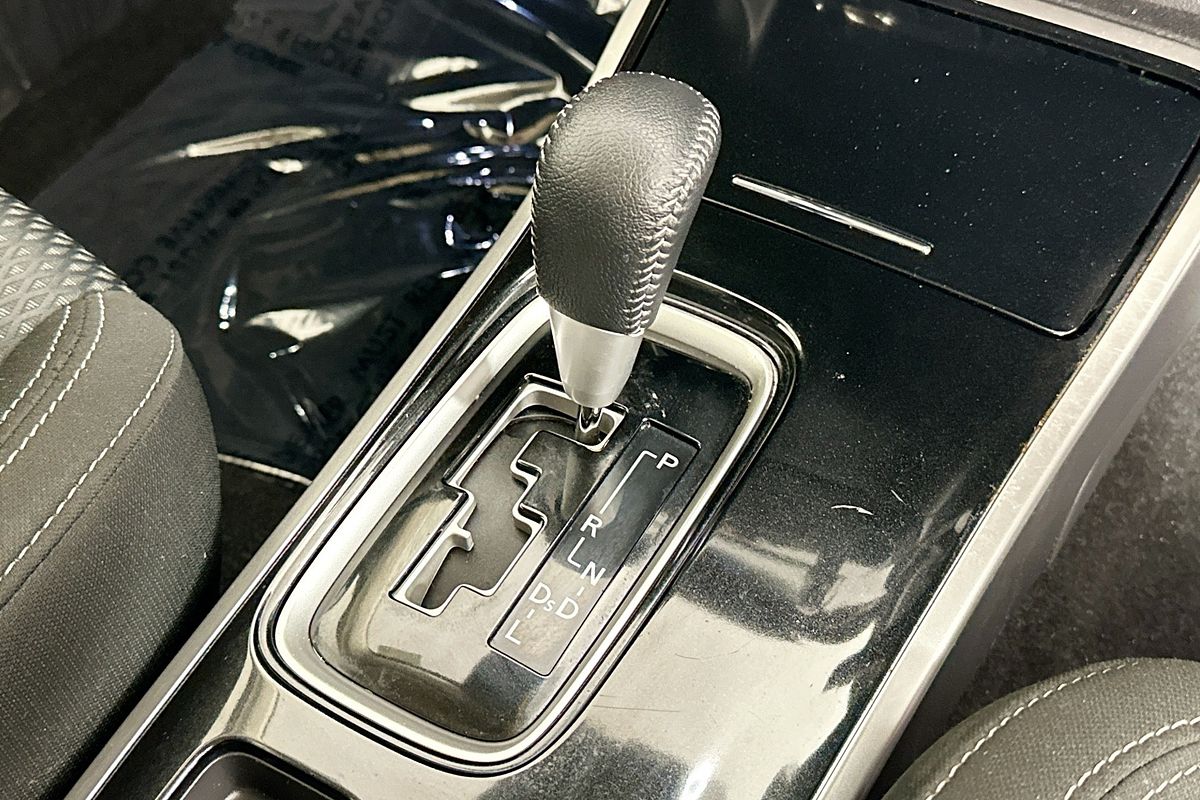 2021 Mitsubishi OUTLANDER ES 7 SEAT (2WD) ZL MY21