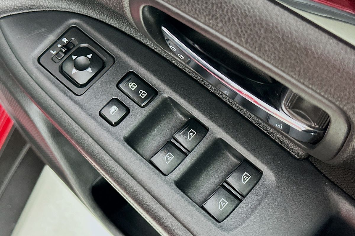 2020 Mitsubishi OUTLANDER ES ZL