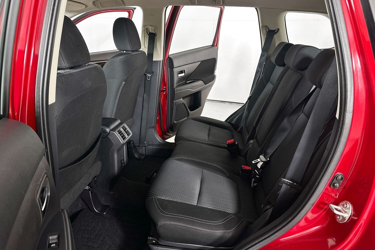 2021 Mitsubishi OUTLANDER ES 7 SEAT (2WD) ZL MY21