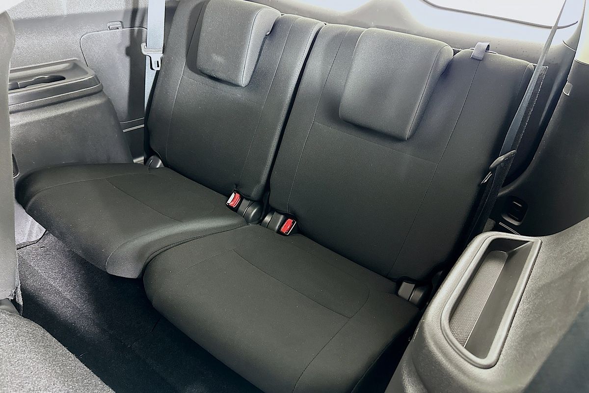 2021 Mitsubishi OUTLANDER ES 7 SEAT (2WD) ZL MY21