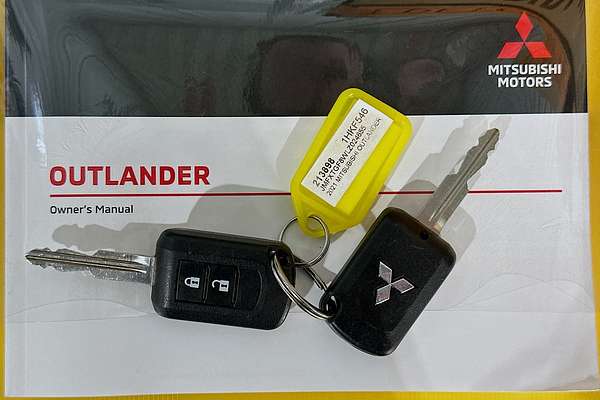 2021 Mitsubishi OUTLANDER ES 7 SEAT (2WD) ZL MY21