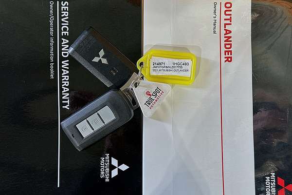2021 Mitsubishi OUTLANDER LS 7 SEAT (2WD) ZL MY21