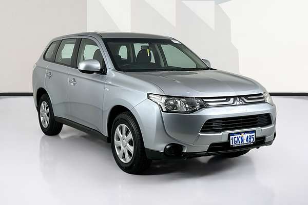 2013 Mitsubishi OUTLANDER ES (4x2) ZJ