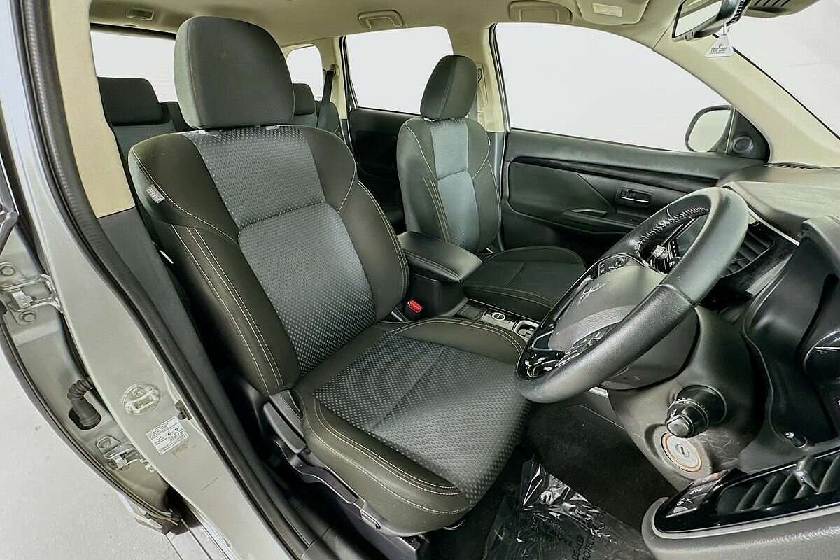 2021 Mitsubishi OUTLANDER ES 7 SEAT (AWD) ZL MY21
