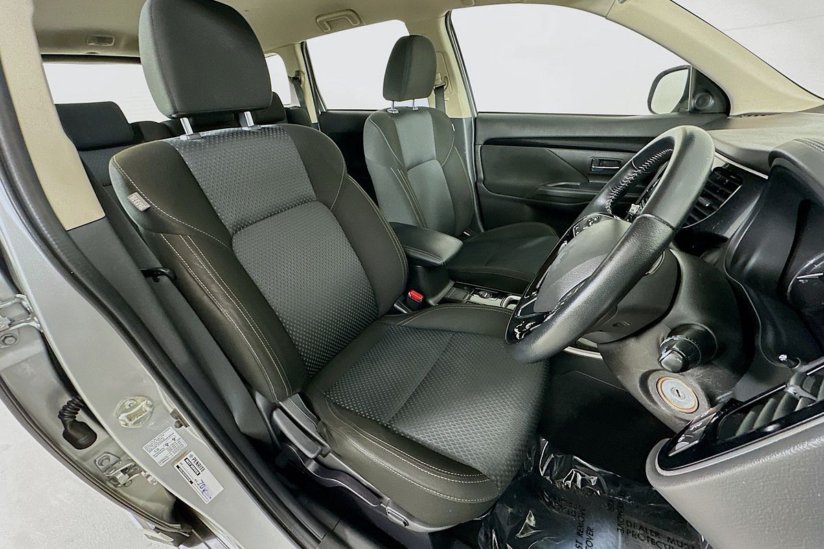 2021 Mitsubishi OUTLANDER ES 7 SEAT (AWD) ZL MY21