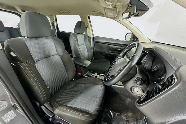2021 Mitsubishi OUTLANDER ES 7 SEAT (AWD) ZL MY21