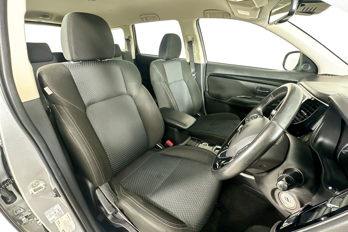 2020 Mitsubishi OUTLANDER ES 7 SEAT (AWD) ZL MY20