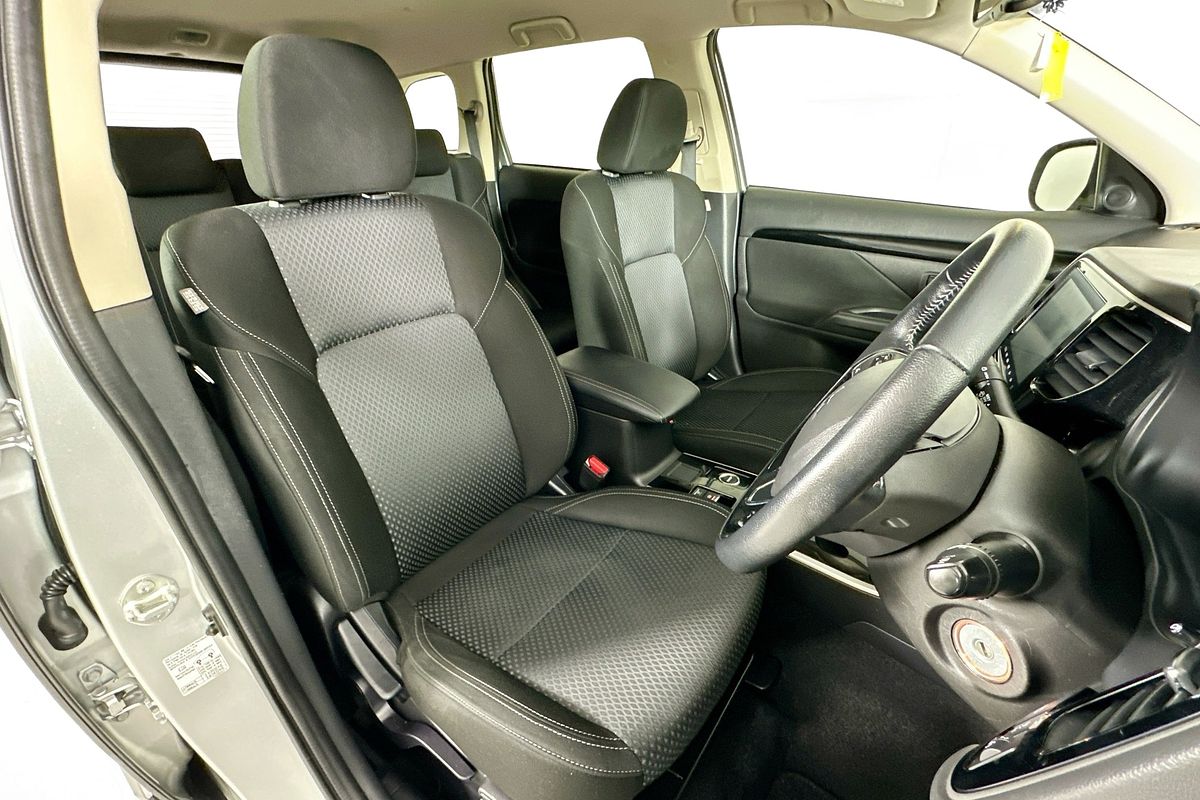 2021 Mitsubishi OUTLANDER ES 7 SEAT (AWD) ZL MY21