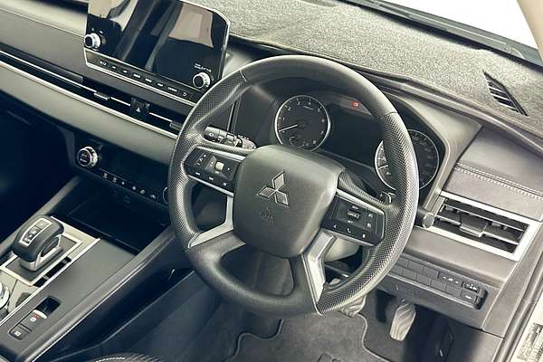 2021 Mitsubishi OUTLANDER ES 7 SEAT (2WD) ZM MY22