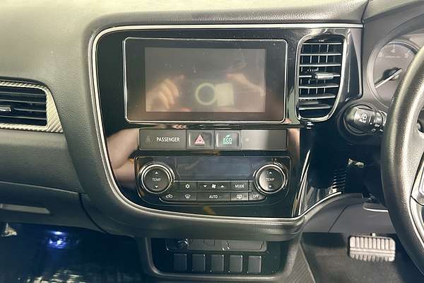2017 Mitsubishi OUTLANDER LS SAFETY PACK (4x4) 5 SEATS ZK MY18