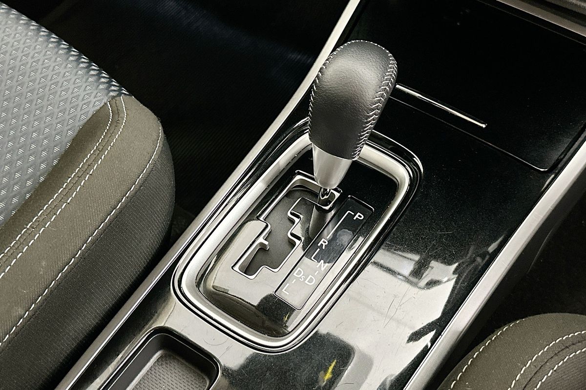 2020 Mitsubishi OUTLANDER ES 7 SEAT (2WD) ZL MY21