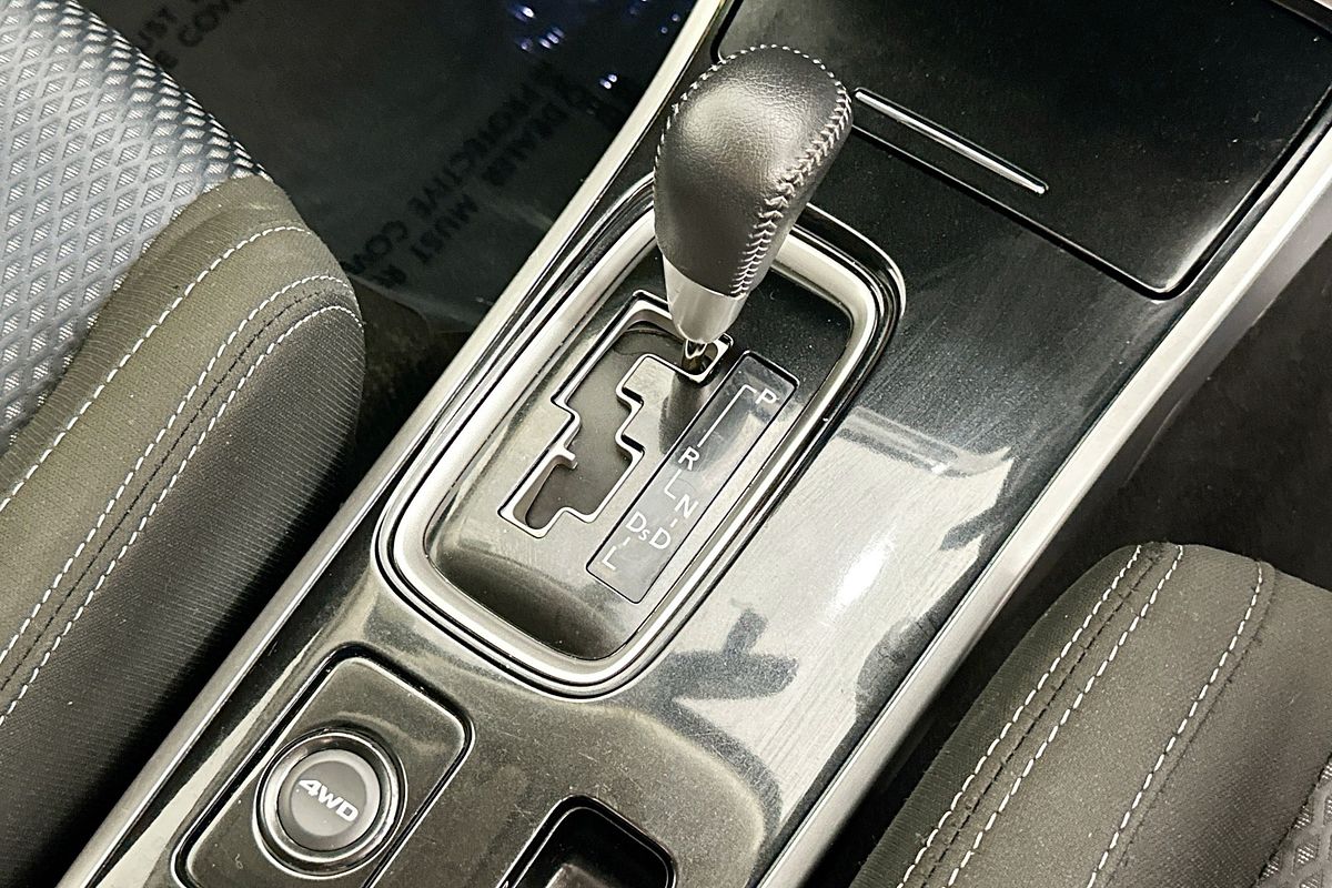 2017 Mitsubishi OUTLANDER LS SAFETY PACK (4x4) 5 SEATS ZK MY18