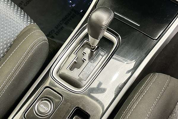 2017 Mitsubishi OUTLANDER LS SAFETY PACK (4x4) 5 SEATS ZK MY18